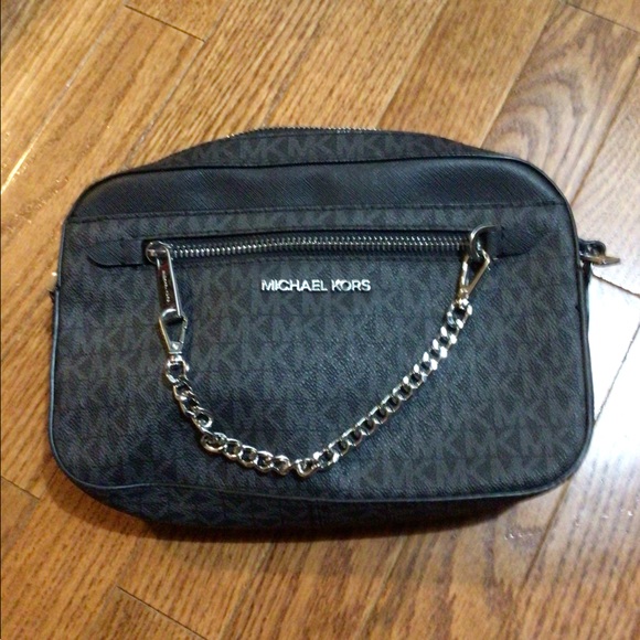 Michael Kors Medium Logo Crossbody - Picture 1 of 4